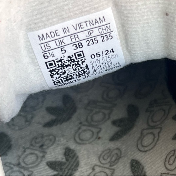 adidas Originals Handball Spezial sneakers in gray and white - Picture 11 of 11